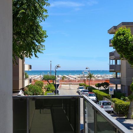 Residence Royal Rimini Kültér fotó