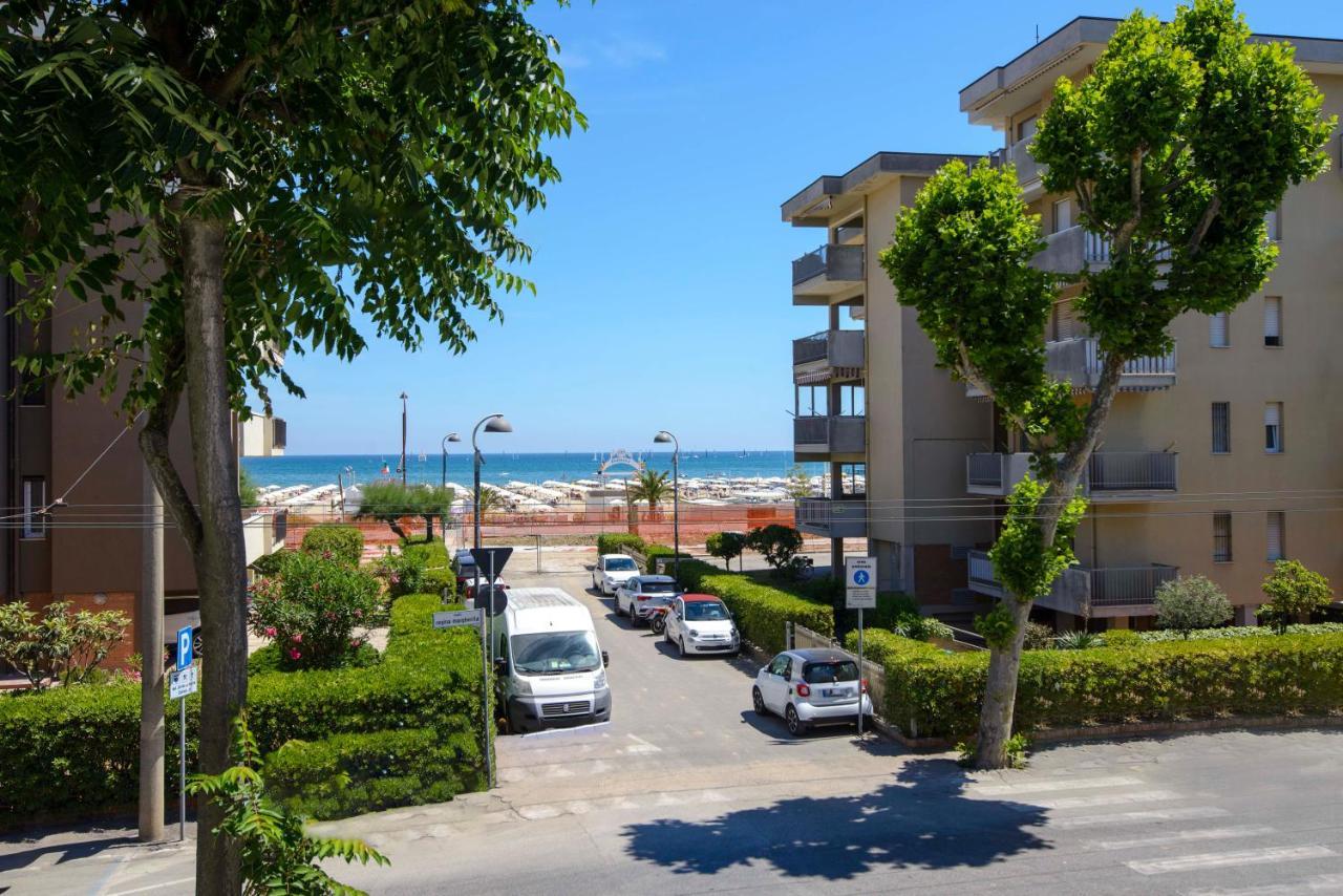 Residence Royal Rimini Kültér fotó